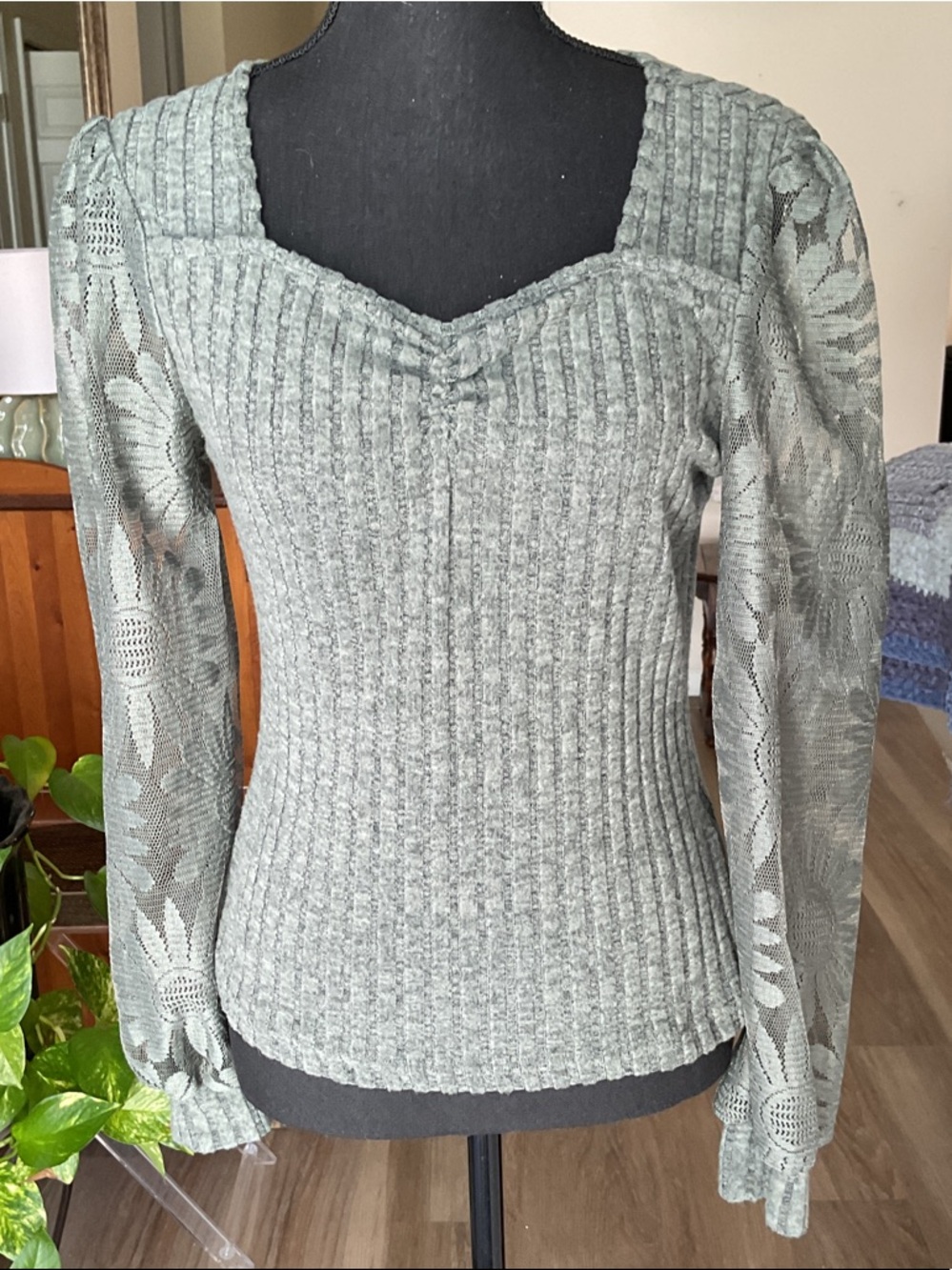 Ribbed Lace-Sleeve V-Neck Sweater in Sage Green